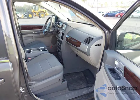 2010 Chrysler Town & Country Touring из США, поврежденный, VIN 2A4RR5DX2AR442894